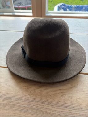 Bailey Of Hollywood Black Felt Fedora with Interior Labeling